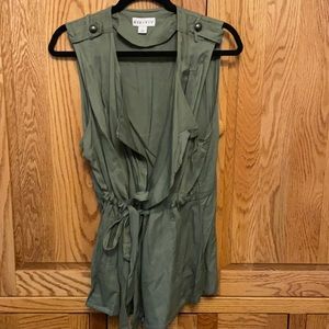 Ava and Viv sleeveless shirt